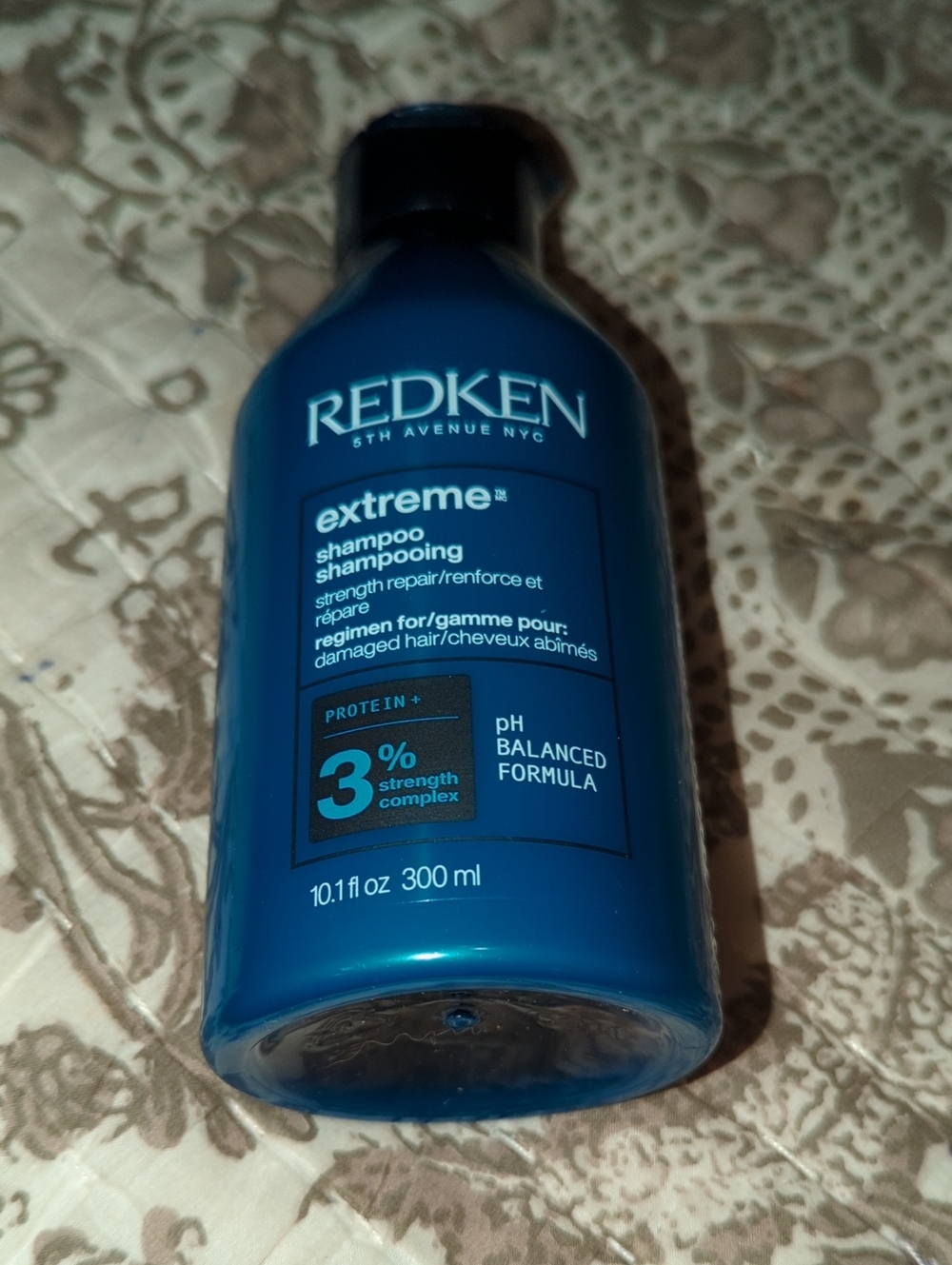 Redken Extreme Strength Repair Shampoo - Blue Bottle